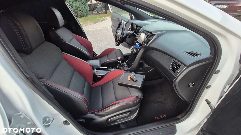 Hyundai i30 1.6 GDI Turbo Luxury - 8