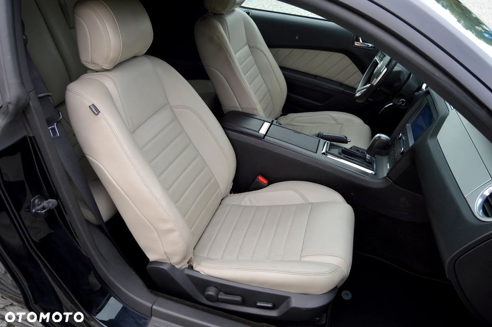 Ford Mustang 3.7 V6 Premium - 27