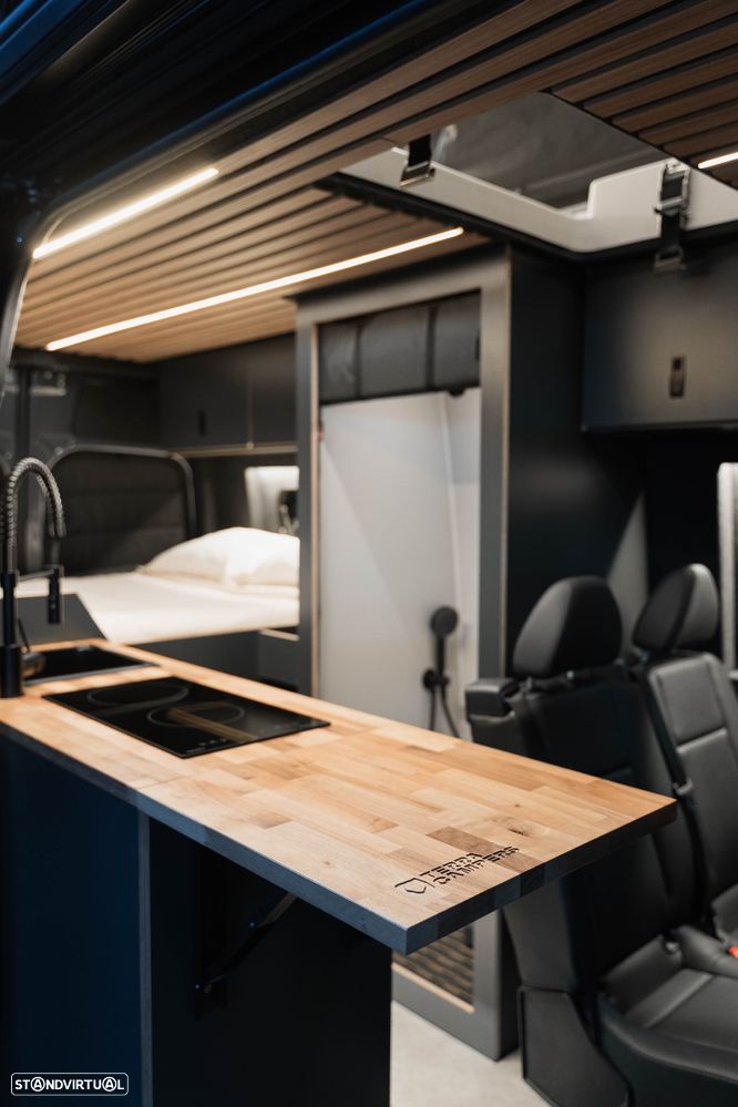 Mercedes-Benz Sprinter - 10