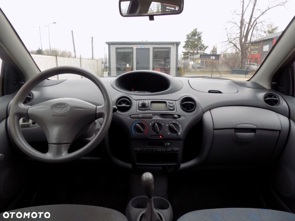 Toyota Yaris - 5