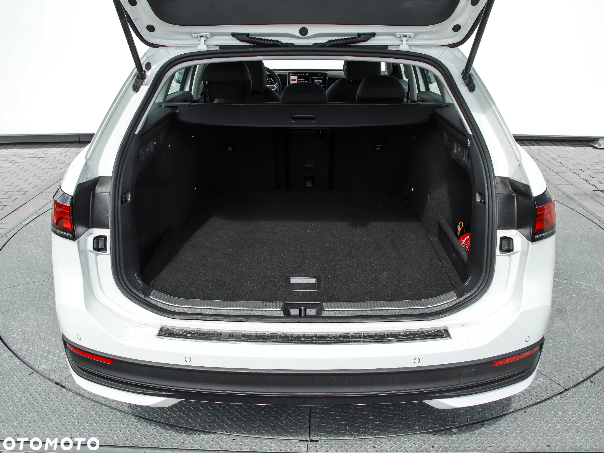 Volkswagen Passat 1.5 TSI eHybrid PHEV Business DSG - 9