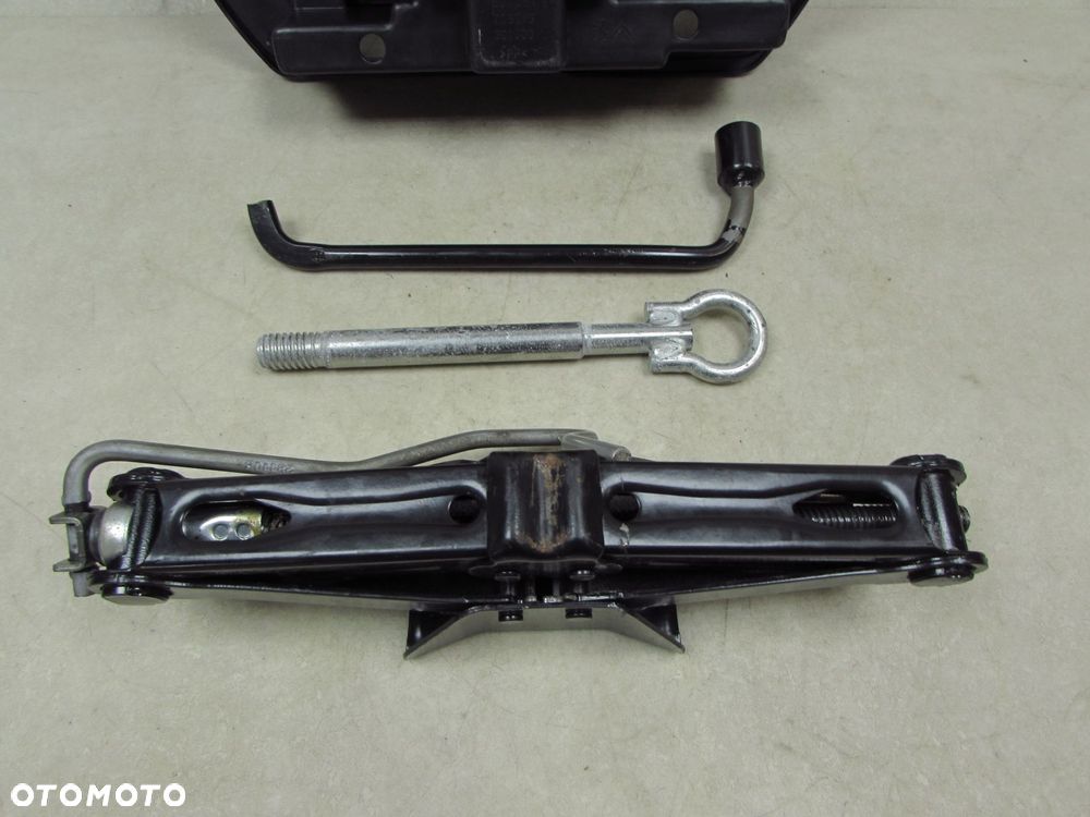 PEUGEOT 308 II T9 13-17 WKLAD KOLA ZAPASOWEGO LEWAREK ZESTAW 9805820580 - 4