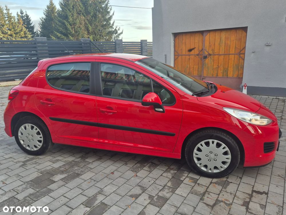 Peugeot 207 95 VTi Family - 6