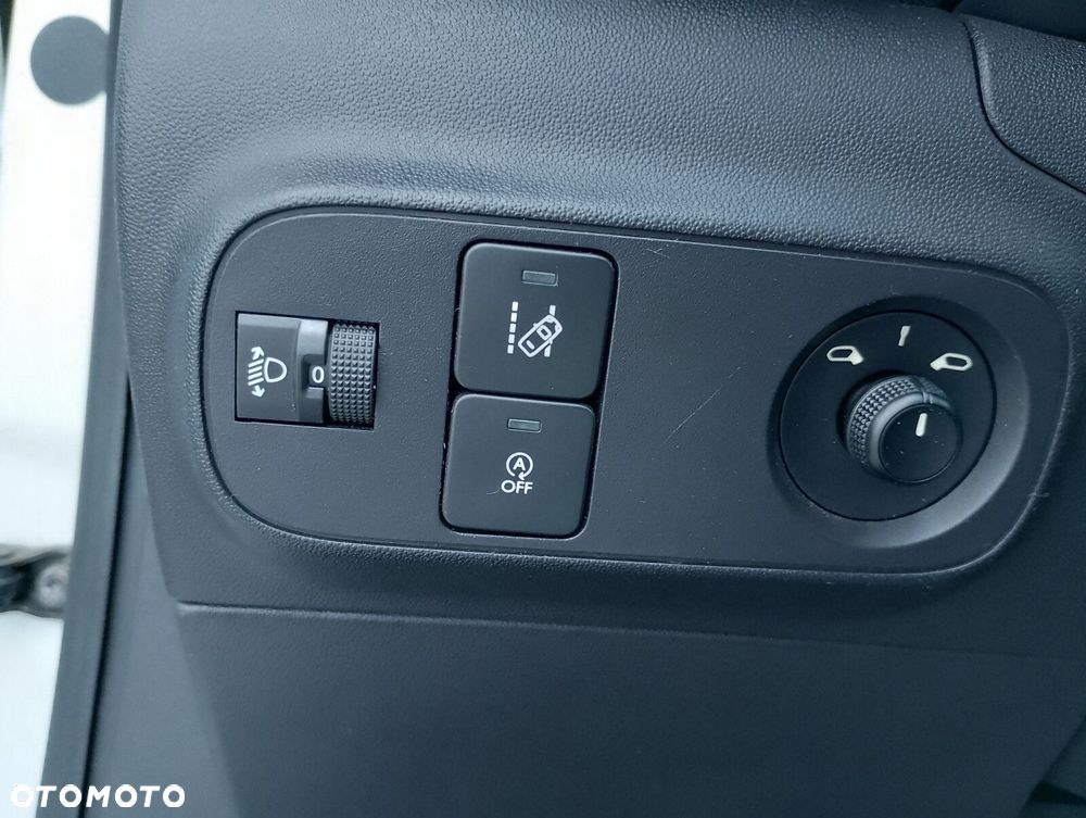 Citroën C3 1.2 PureTech Shine S&S - 21