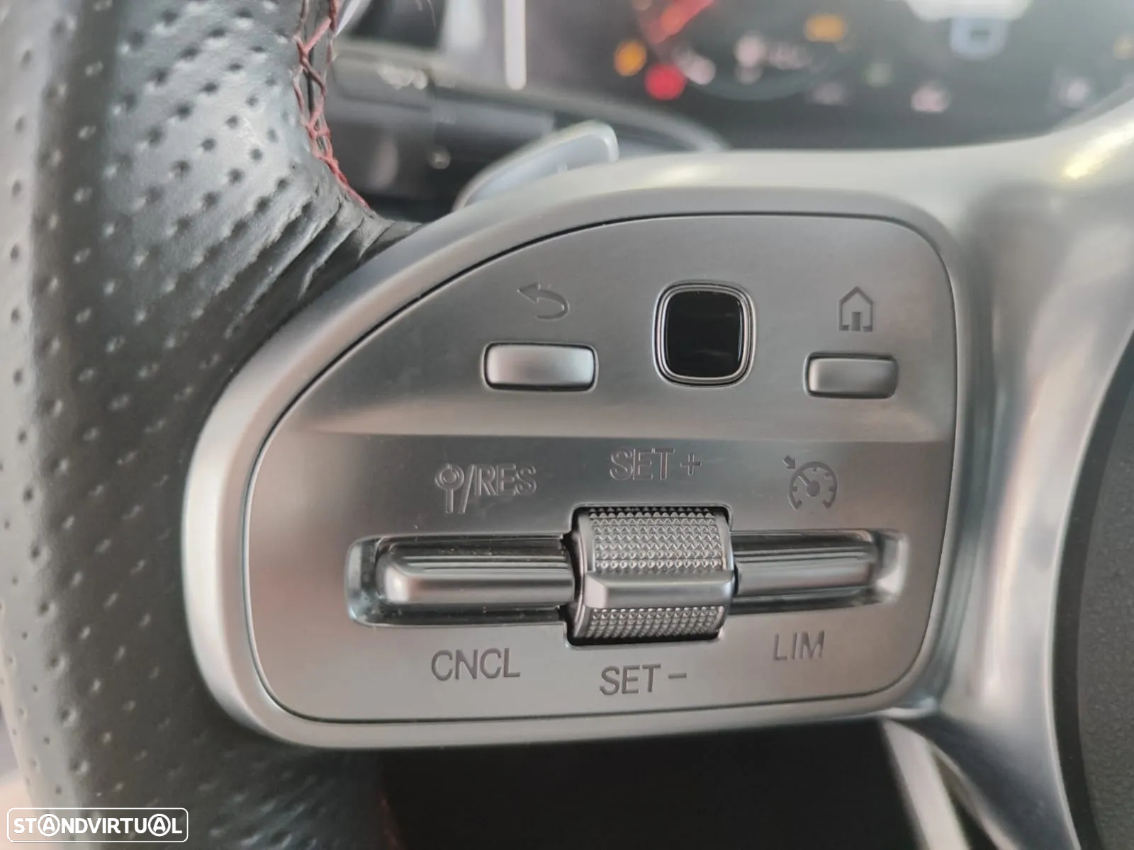 Mercedes-Benz A 220 Limousine d 8G-DCT AMG Line - 29