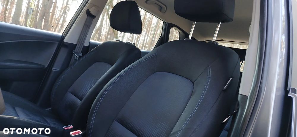 Hyundai ix20 1.6 CRDi blue YES Gold - 20