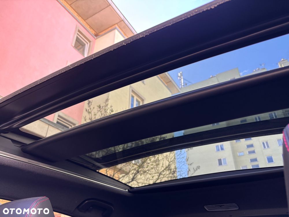 Toyota Corolla 2.0 Hybrid Executive - 11