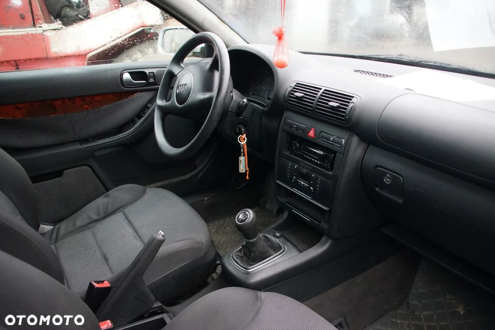 Auto na części - Audi A3 8L Lift 1.6 8V 102 KM AVU DUU LY7W 2002R Silnik Skrzynia Drzwi Maska Klapa Zderzak Lampa Lusterko Szyba Deska Kokpit Sterownik Moduł Czujnik Licznik Panel Kierownica - 13