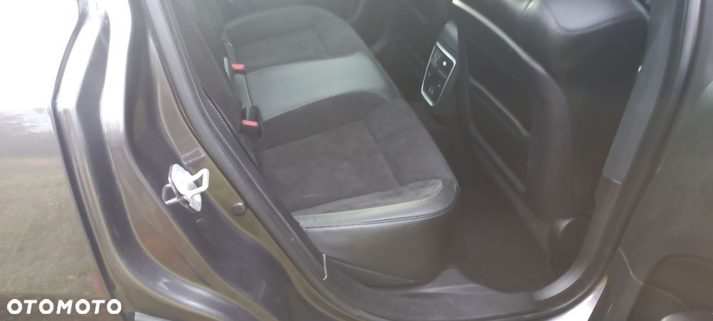 Dodge Charger 3.6 GT - 27