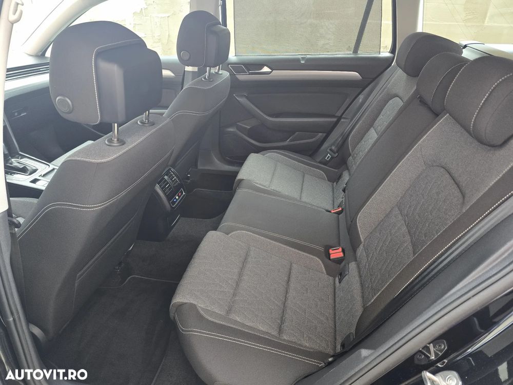 VOLKSWAGEN Passat 2023 — imagine 10