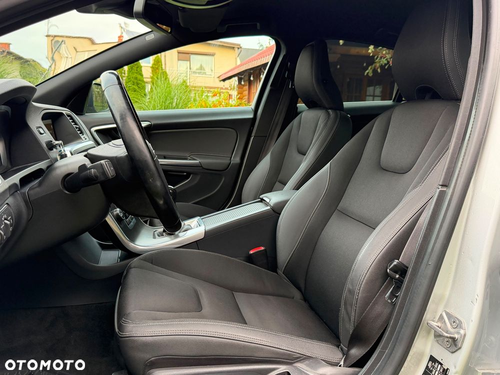 Volvo S60 T3 Summum - 4