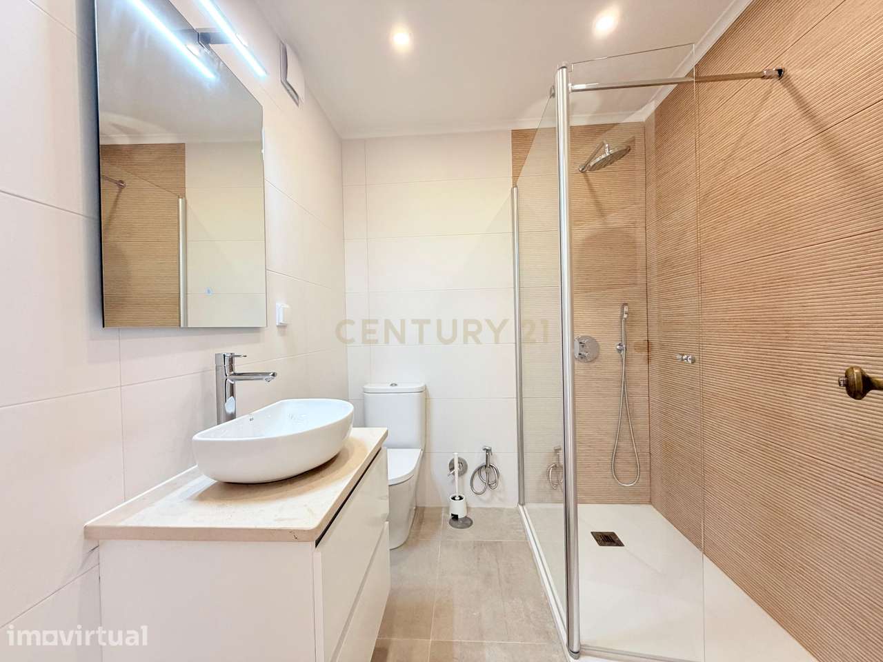 Apartamento T3 dcom muito charme, completamente remodelado com Vista D - Grande imagem: 5/38