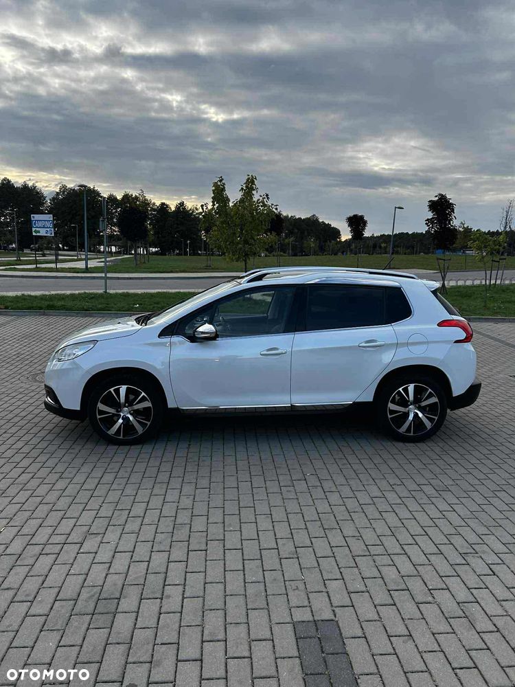 Peugeot 2008 1.6 e-HDi Allure S&S - 5