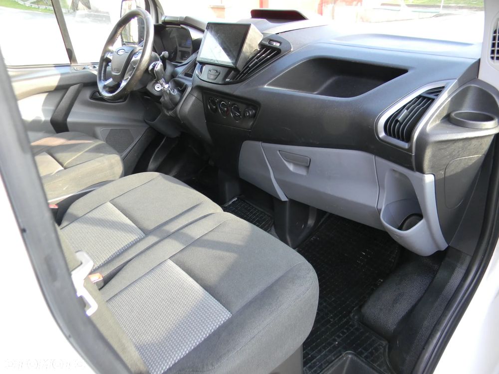 Opel Vivaro - 28
