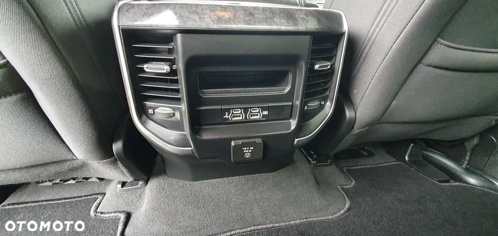Dodge RAM 1500 5.7 4x4 - 18