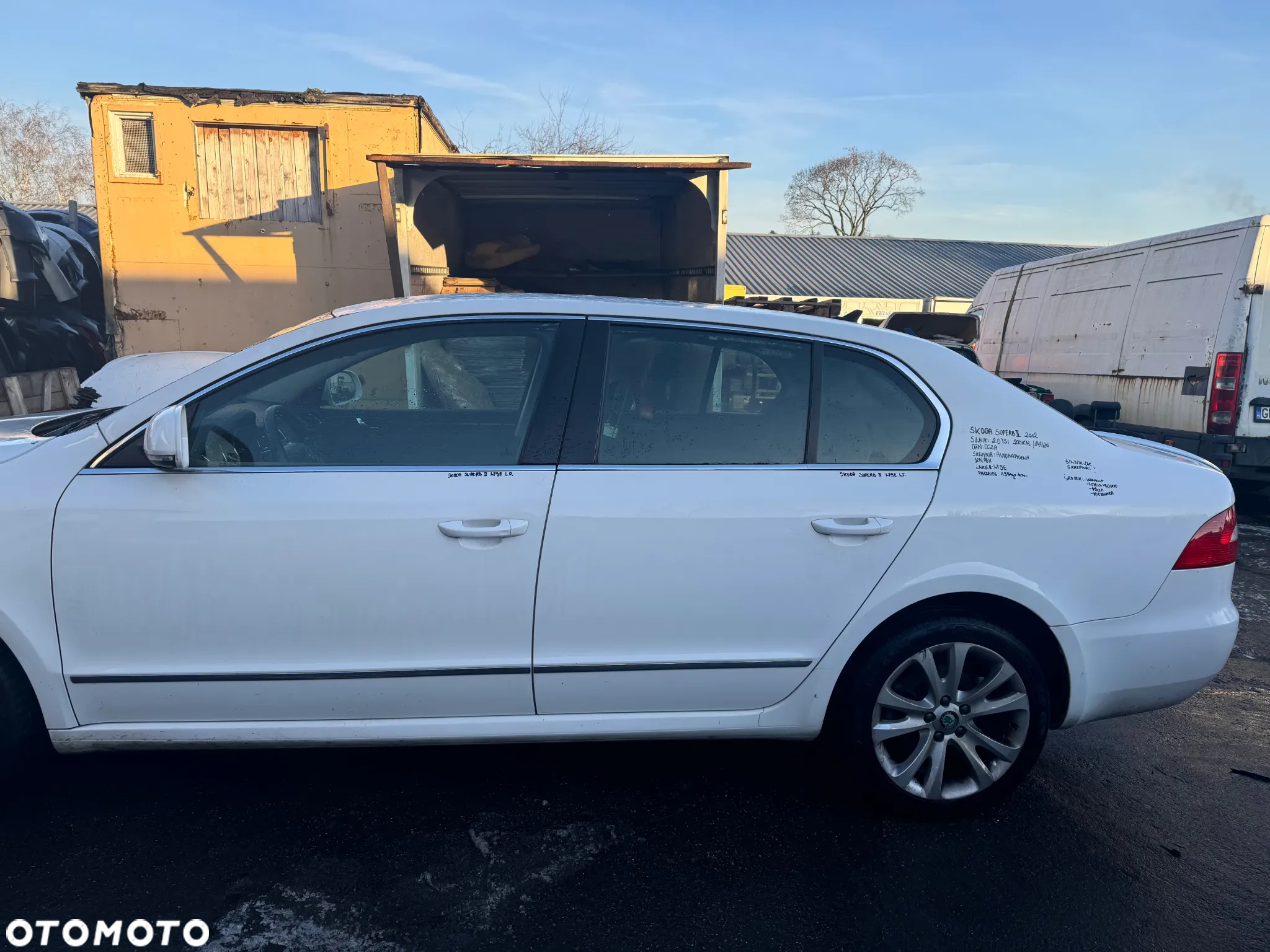SKODA SUPERB II LAMPA PRAWA TYLNA PRAWY TYŁ Z BŁOTNIKA W BŁOTNIK - 10
