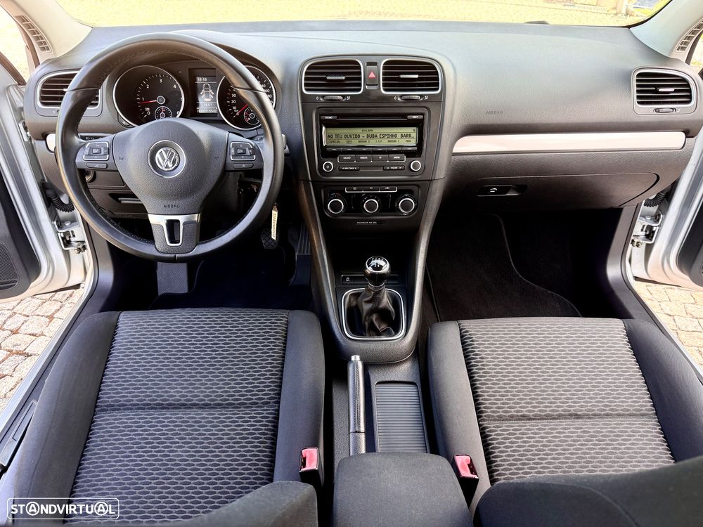 VW Golf 1.6 TDi Highline - 6