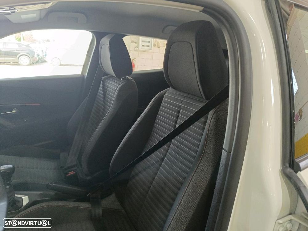 Peugeot 2008 1.2 PureTech Active - 6
