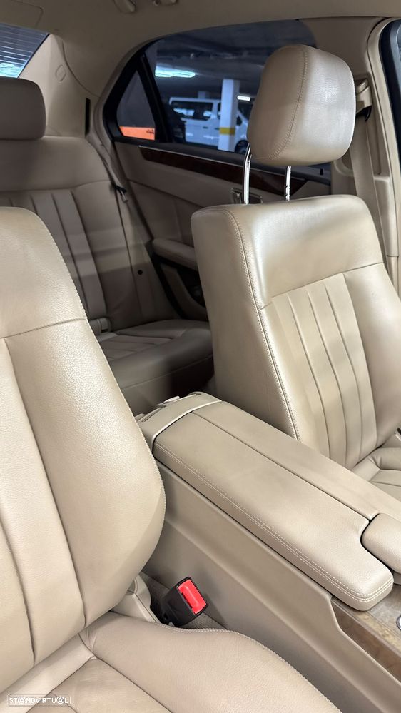 Mercedes-Benz E 350 CGI Elegance BlueEfficiency - 11