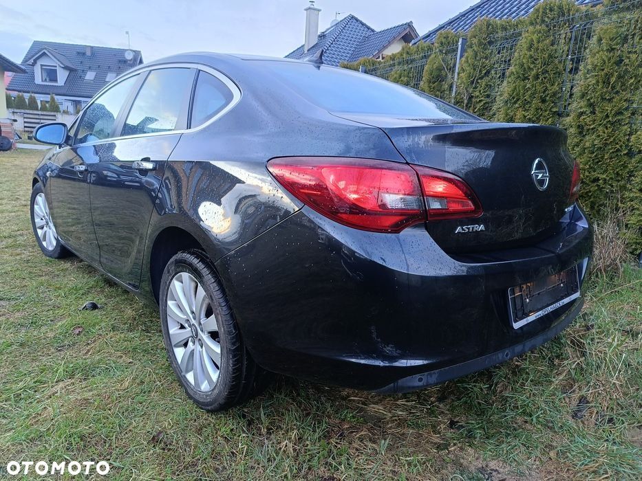 Opel Astra - 4
