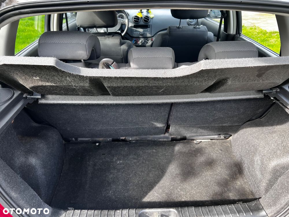 Chevrolet Aveo 1.2 16V Base - 9