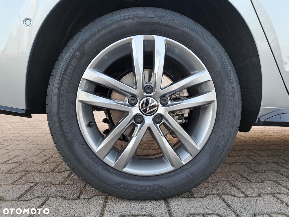 Volkswagen Touran - 18