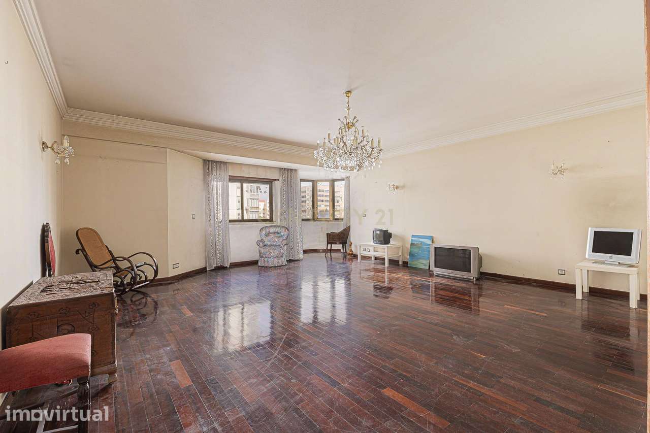 T4 com 180 m² e Garagem Box no Areeiro, Lisboa - Grande imagem: 4/38