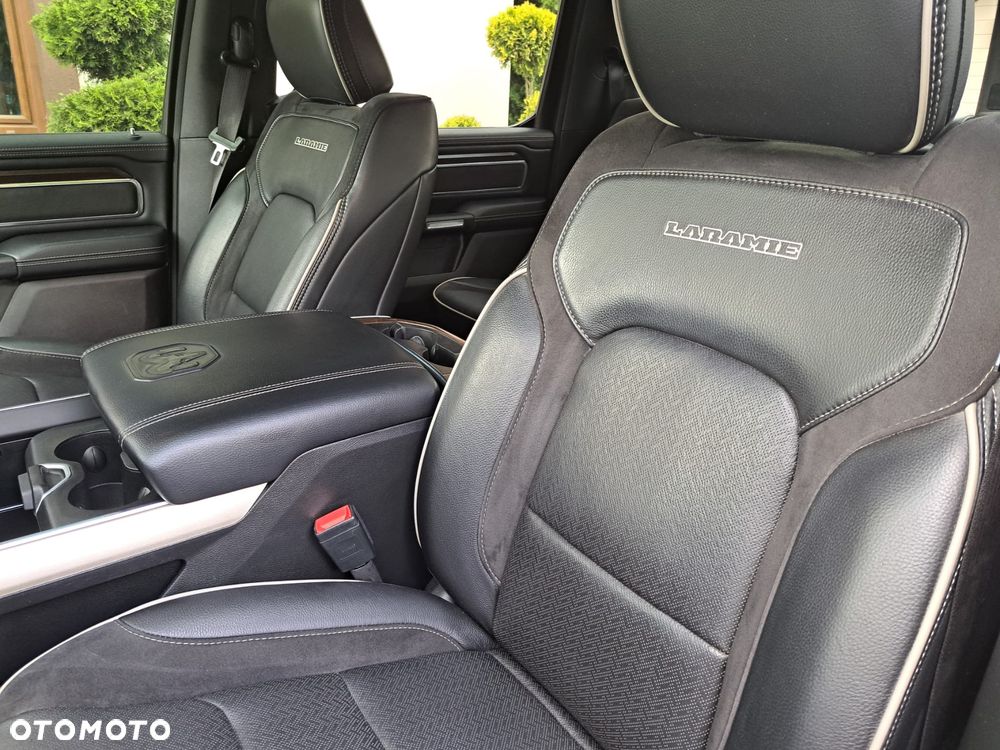 RAM 1500 5.7 Crew Cab Laramie - 5