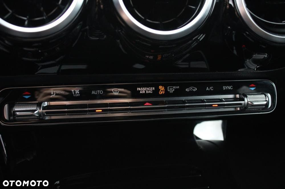 Mercedes-Benz CLA - 20