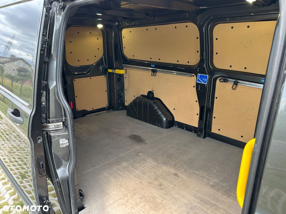 Ford Transit Custom 310 L2H1 Limited - 26