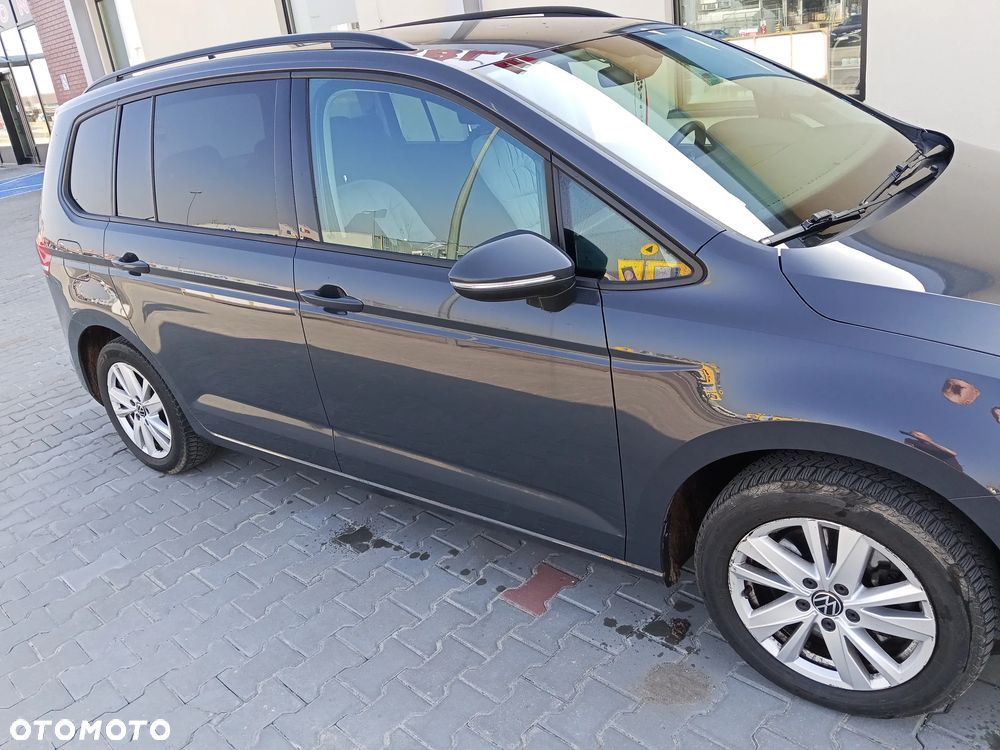 Volkswagen Touran - 8