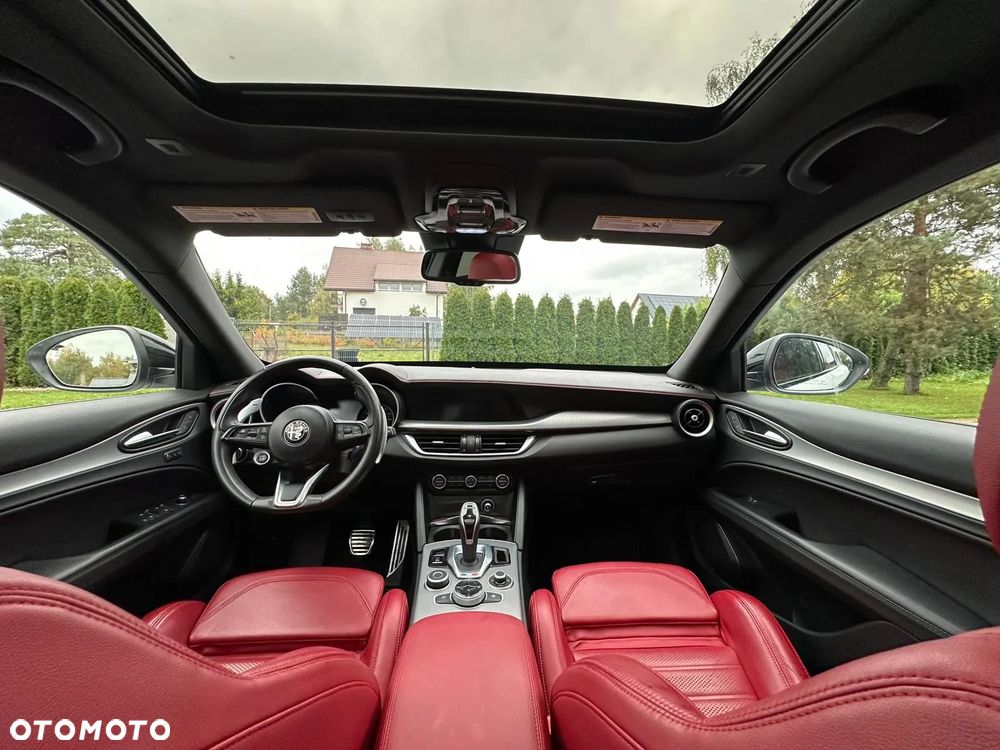 Alfa Romeo Stelvio 2.0 Turbo 16V AT8-Q4 Veloce - 14