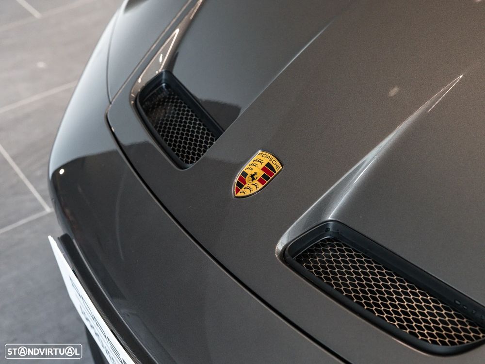 Porsche 911 (992) - 23