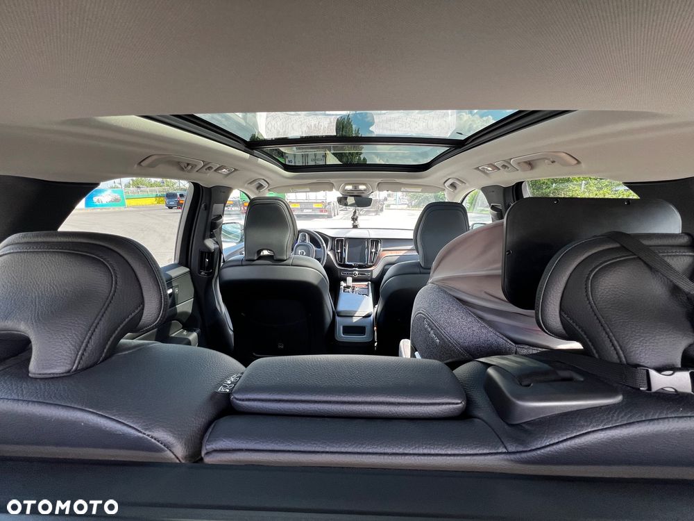 Volvo XC 60 B5 B AWD Momentum Pro - 13