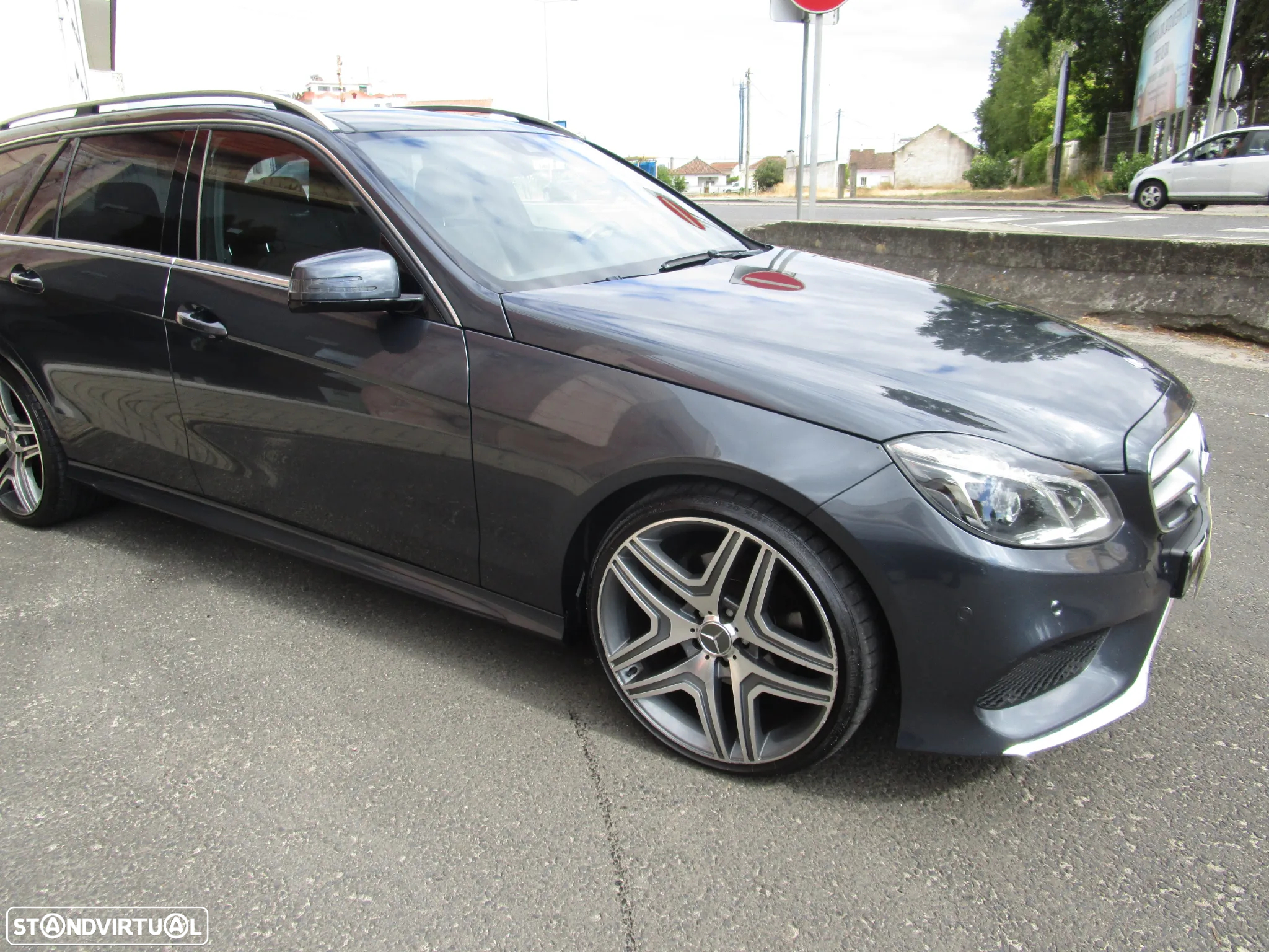 Mercedes-Benz E 300 Bluetec Hybrid Avantgarde - 4