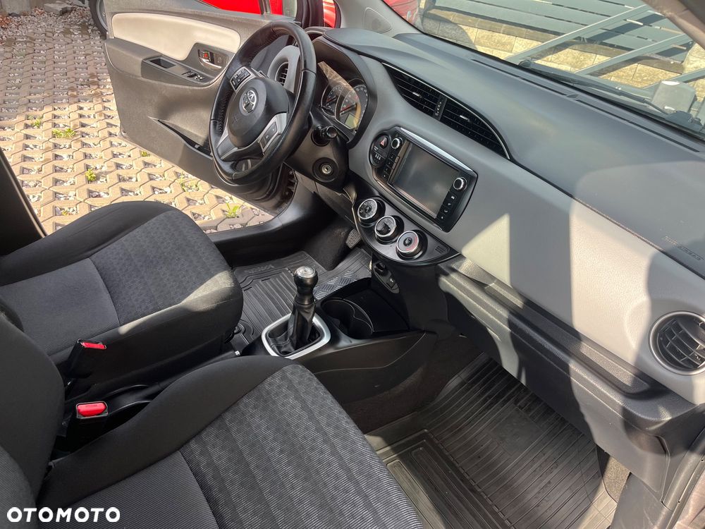 Toyota Yaris 1.0 VVT-i Comfort mit Design-Paket - 10