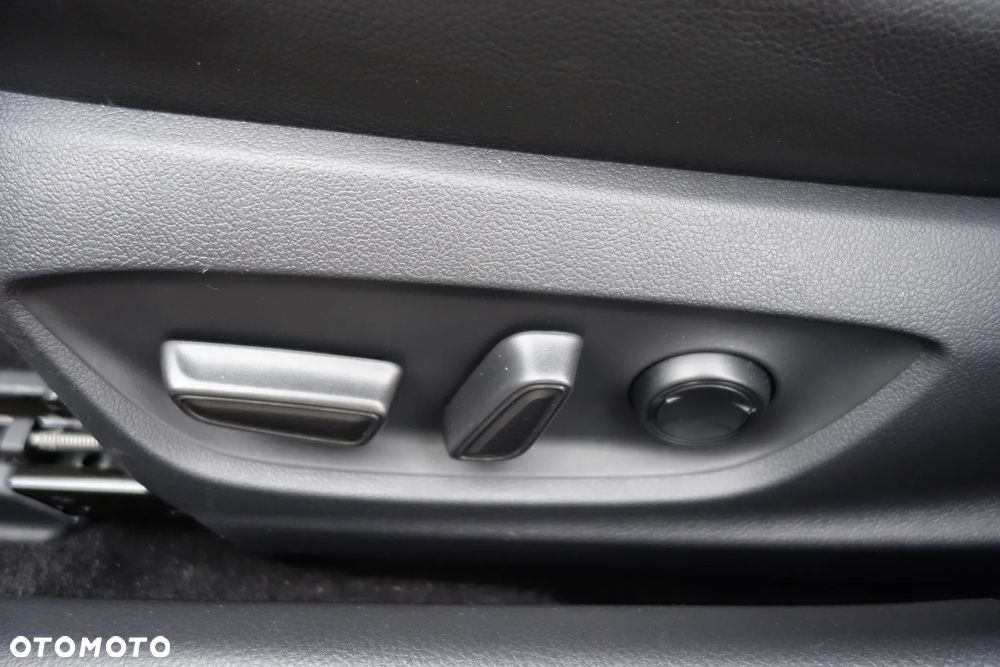 Toyota Camry 2.5 Hybrid Prestige CVT - 13