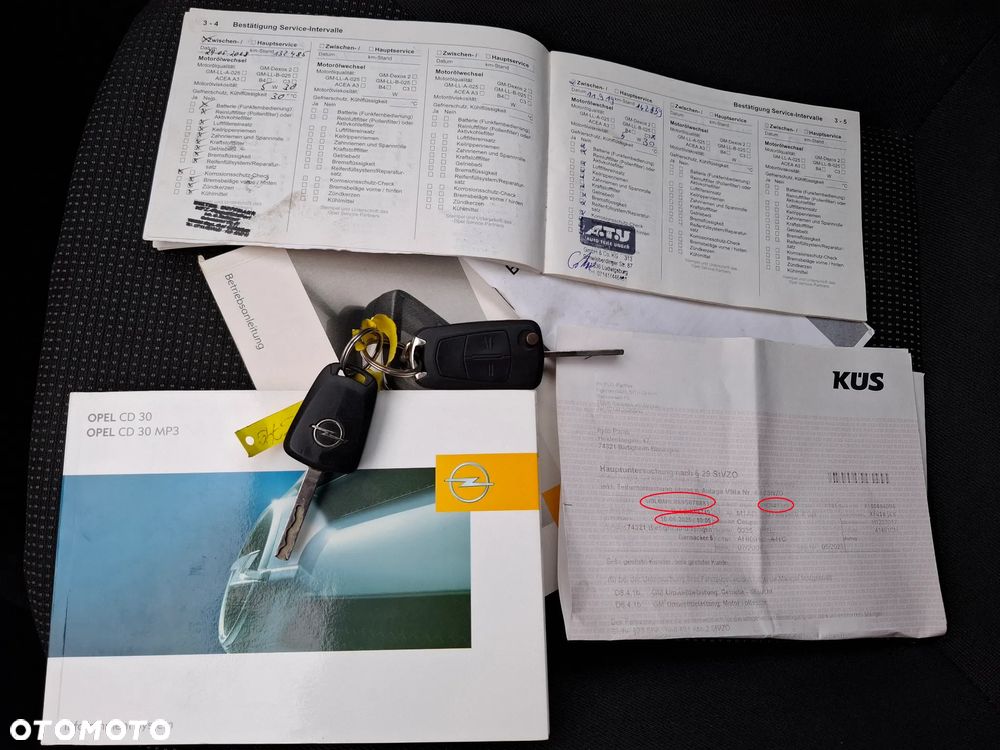 Opel Astra III GTC 1.4 Enjoy - 33