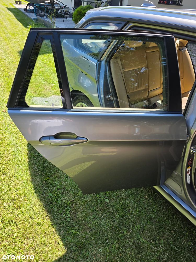 BMW Seria 3 318d DPF - 39