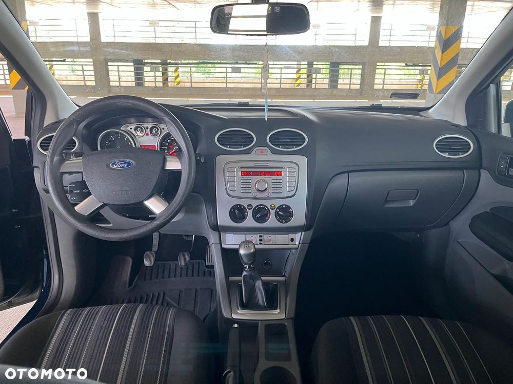 Ford Focus 1.6 Ambiente - 7