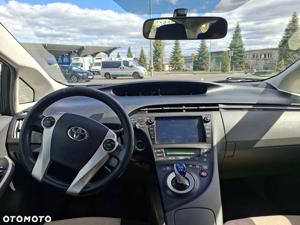 Toyota Prius 1.8 HSD Luna - 13