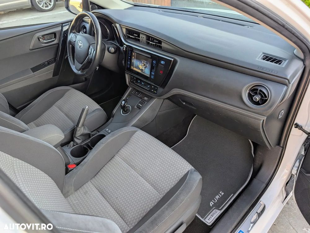 Toyota Auris 1.8 L VVT-i Sol - 20