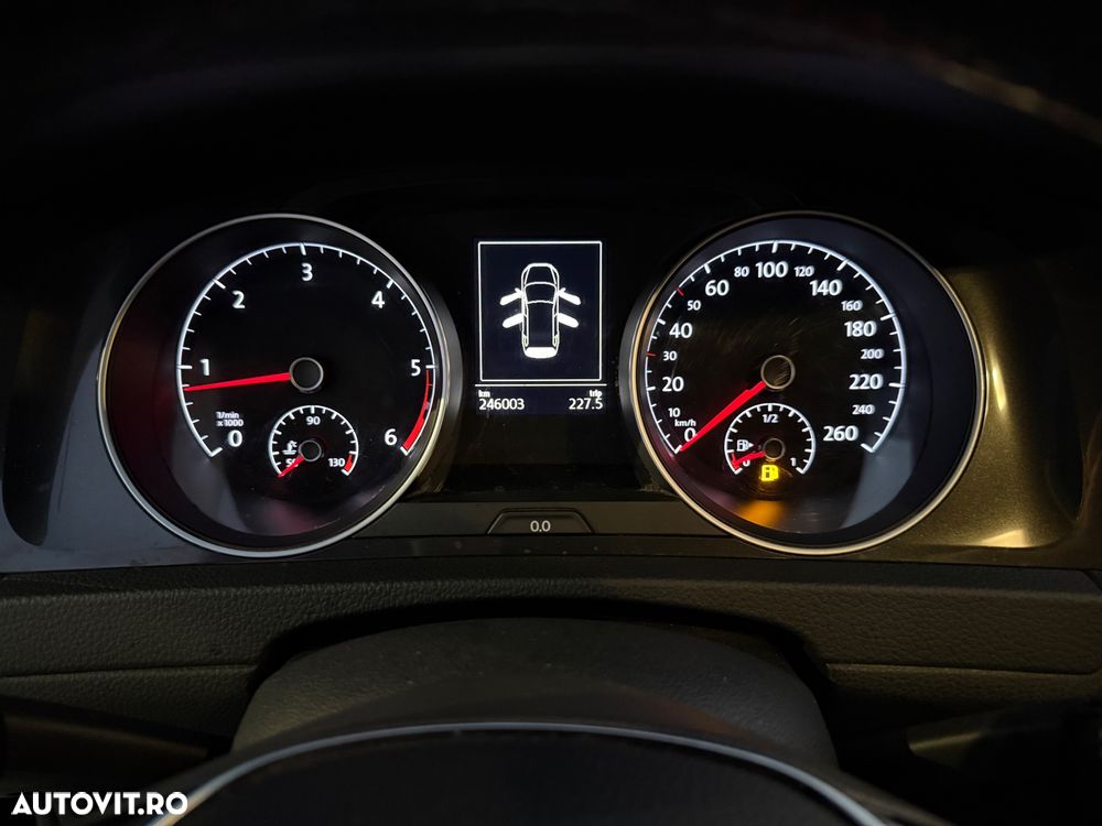 Volkswagen Golf 2.0 TDI (BlueMotion Technology) Comfortline - 21