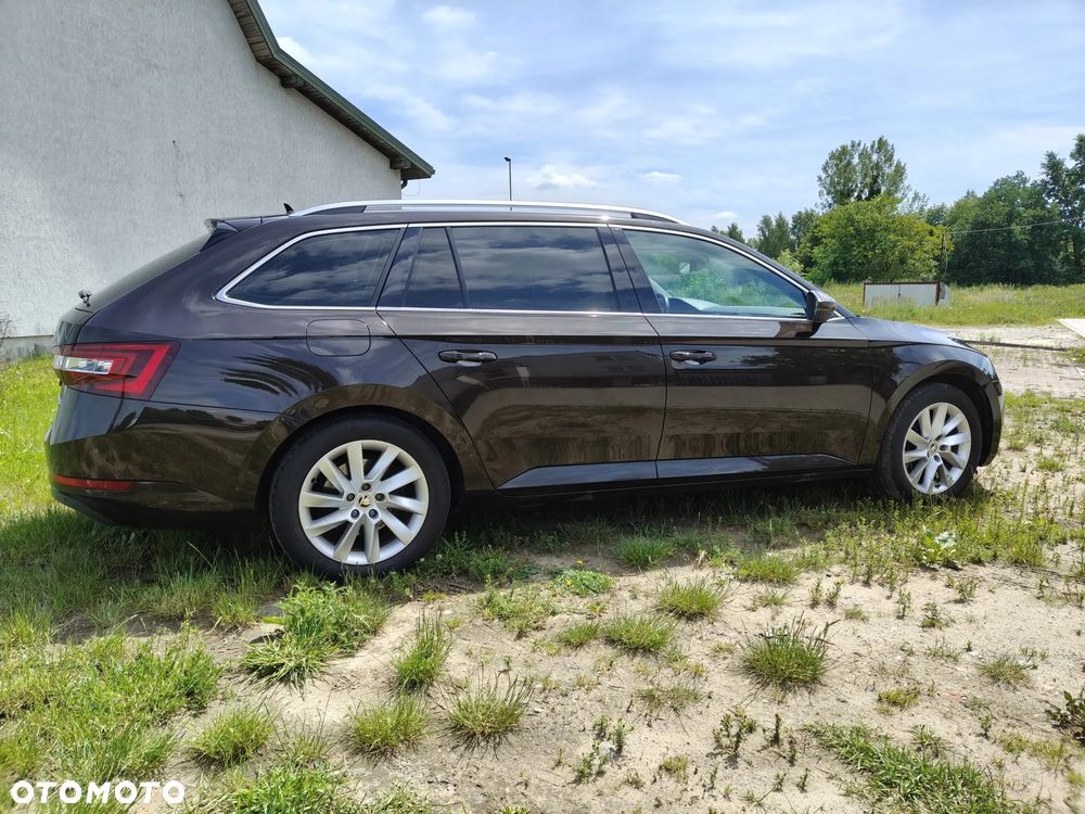 Skoda Superb 2.0 TDI 4x4 Style DSG - 24