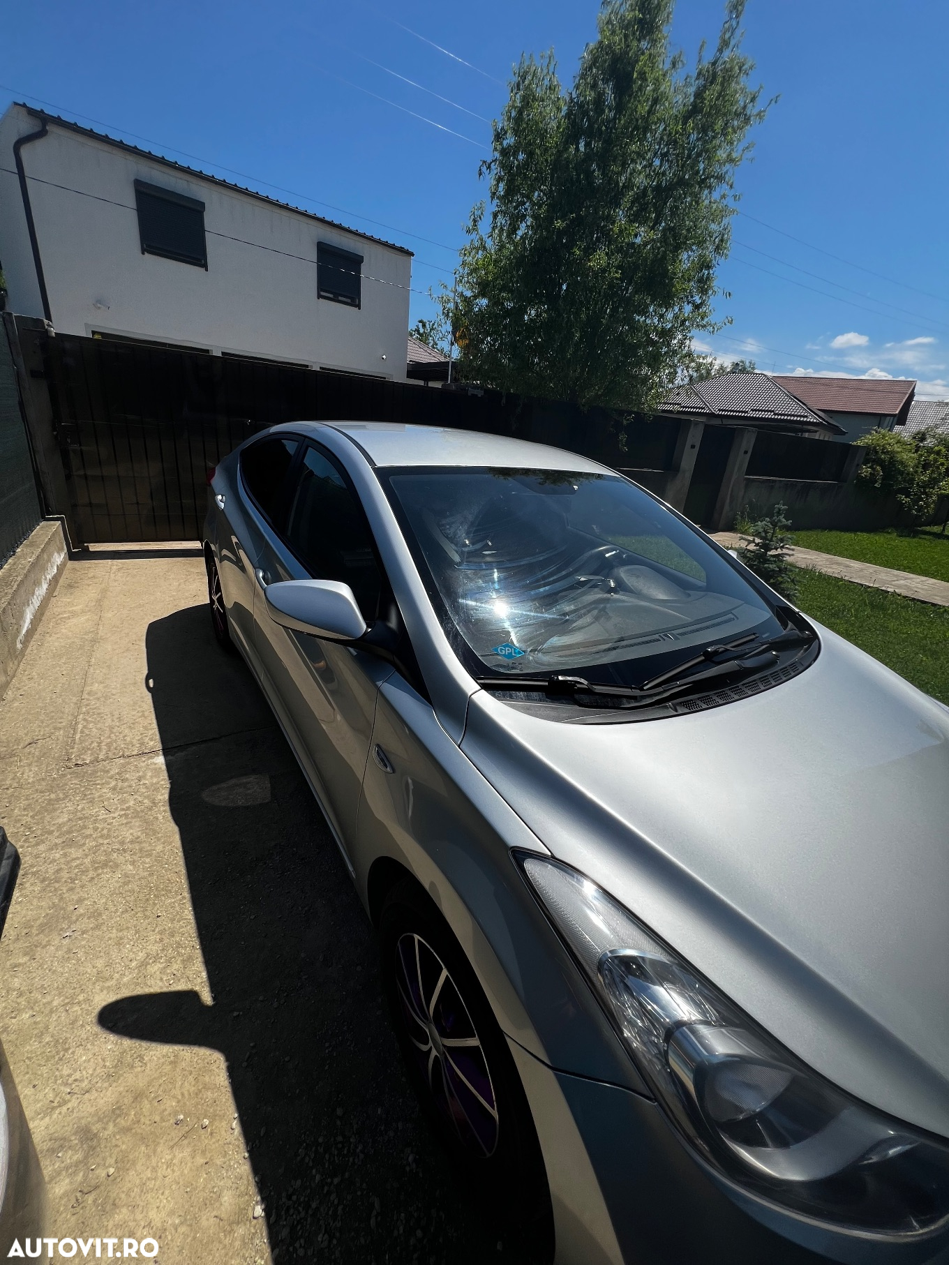 Hyundai Elantra 1.6 MPi Exclusive - 3
