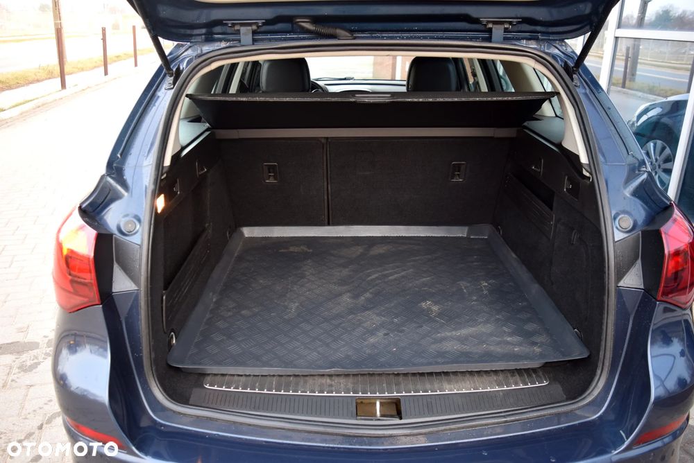 Opel Astra 2.0 CDTI DPF Cosmo - 9