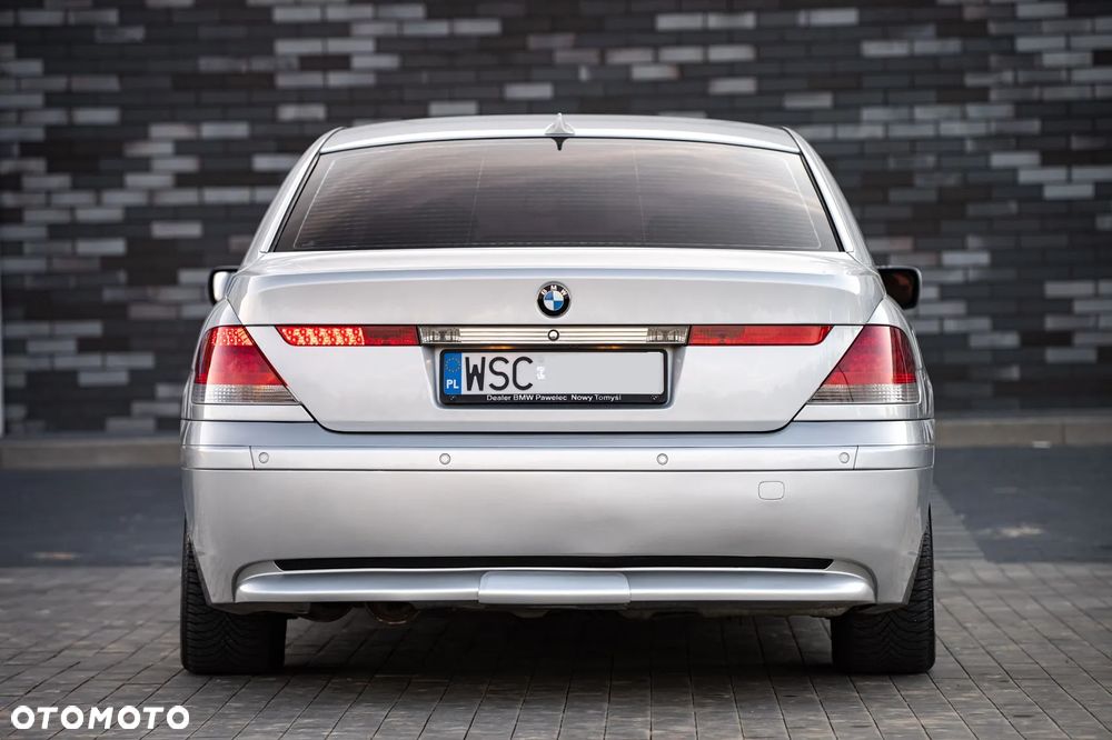 BMW Seria 7 735i - 28