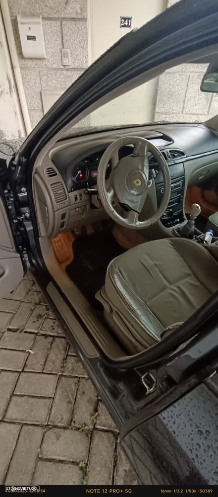 Renault Laguna 1.9 dCi Privilège - 6