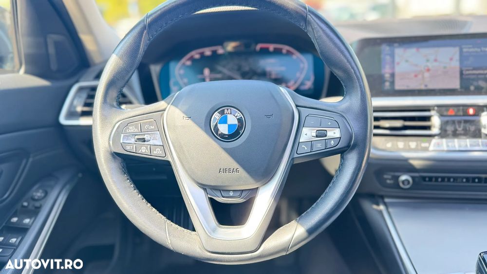 BMW Seria 3 320i xDrive AT - 9