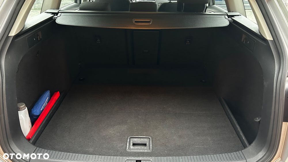 Volkswagen Golf VII 1.6 TDI BMT Comfortline - 24